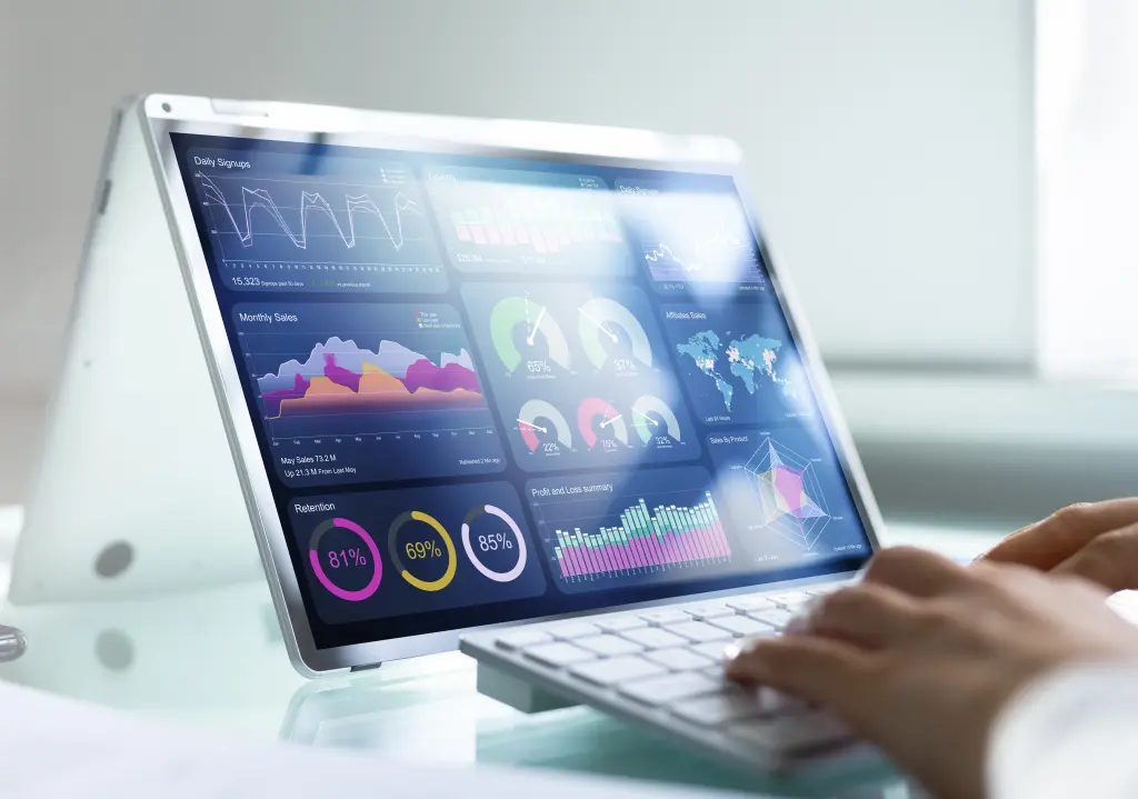 Bitrix24 jako alternatywa dla Salesforce: czy warto zmienić CRM?