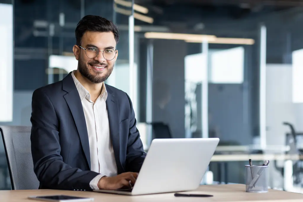 Rozkwit małych firm w Polsce: niezbędne aplikacje i programy