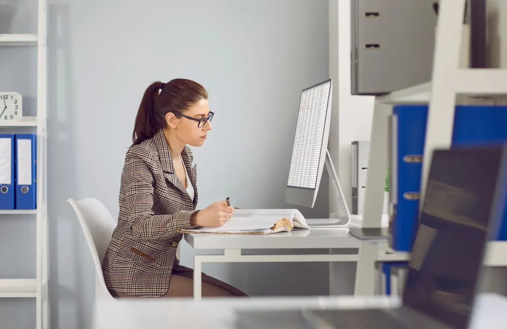 Fakturowanie online: zalety i wady programów w chmurze