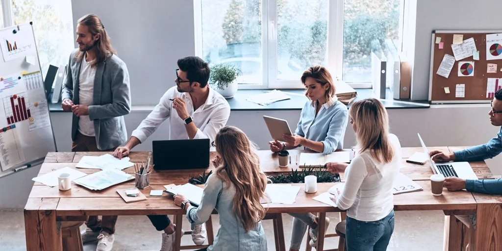 Cechy dobrej współpracy: jak budować efektywne zespoły?
