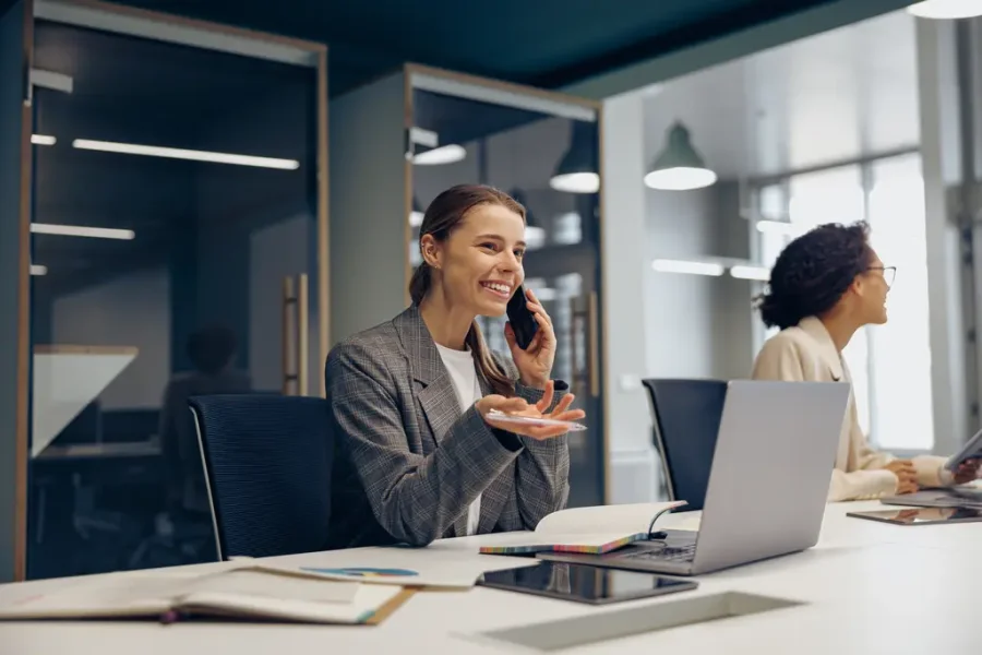 Rewolucja hybrydowa w Polsce: projektowanie przyszłości pracy