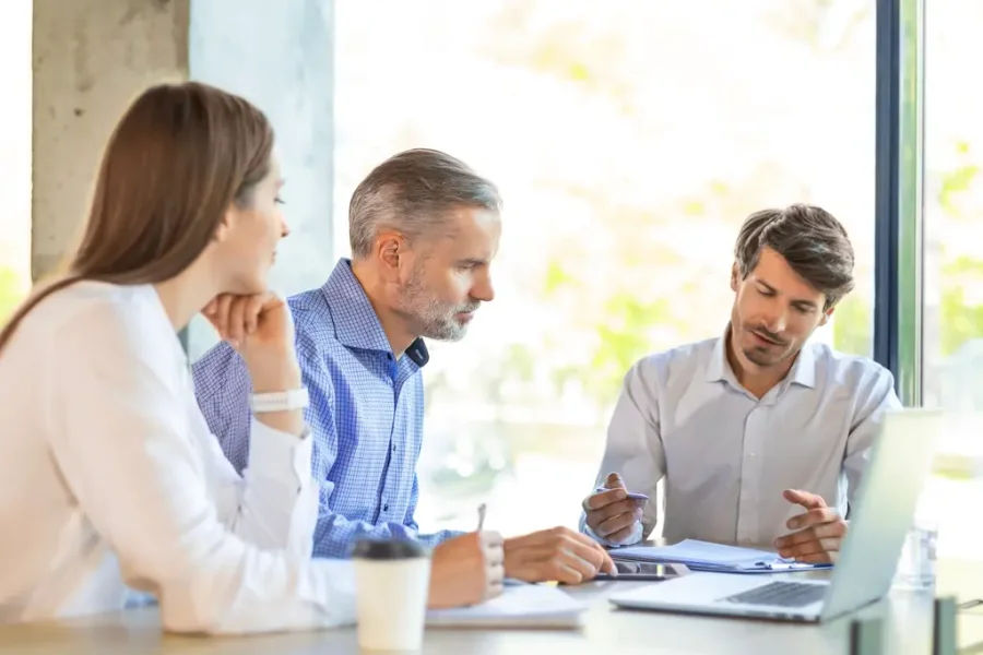 Zamień klientów w swoje media: zasięg tańszy o 30% w 14 dni