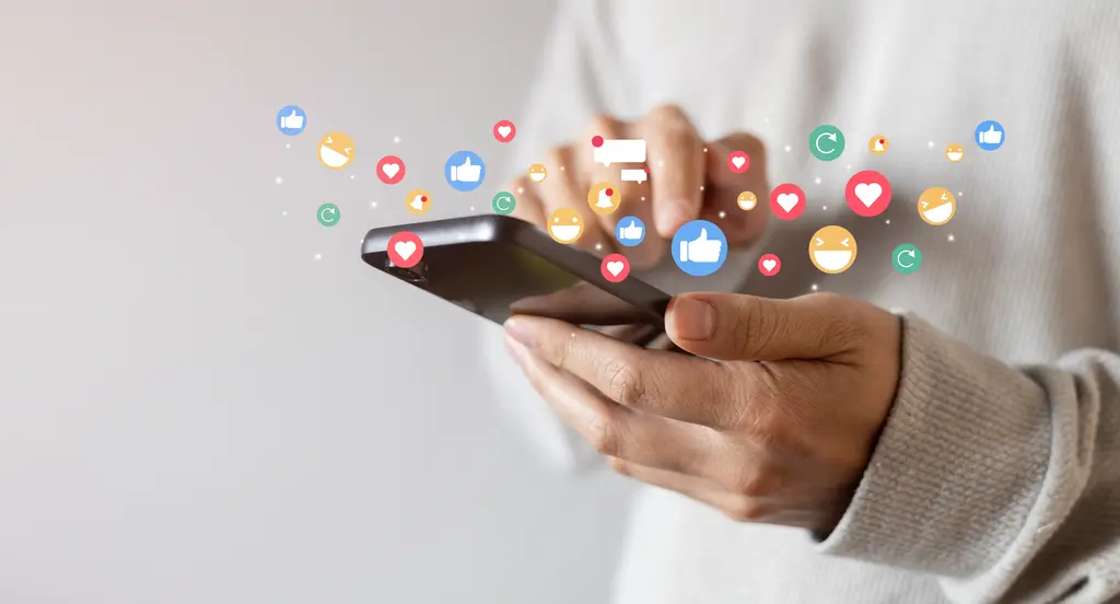 Dlaczego Twoja firma potrzebuje mobilnej strategii CRM: osiągnij sukces z Bitrix24